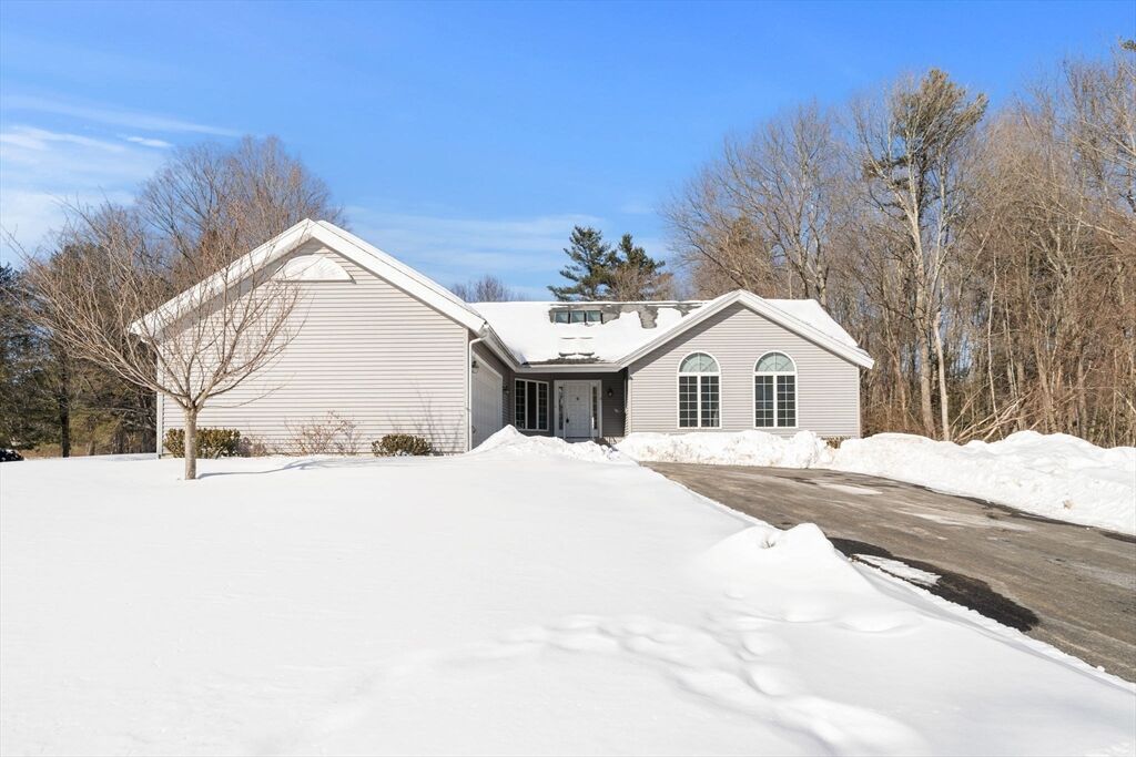 Property Photo:  41 Martins Pond Rd  MA 01450 