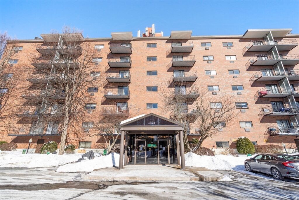 Property Photo:  1321 Worcester Rd 610  MA 01701 