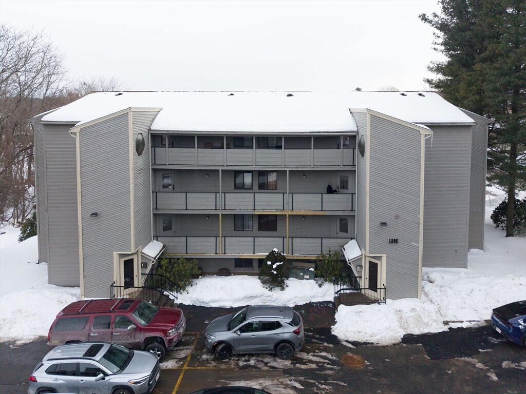 Property Photo: 1195 Grafton St 19 MA 01604