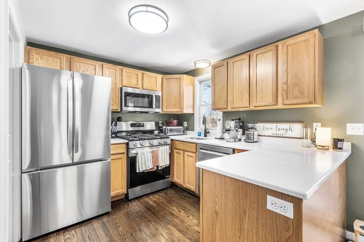 Property Photo:  57 Wannalancit St 6  MA 01854 