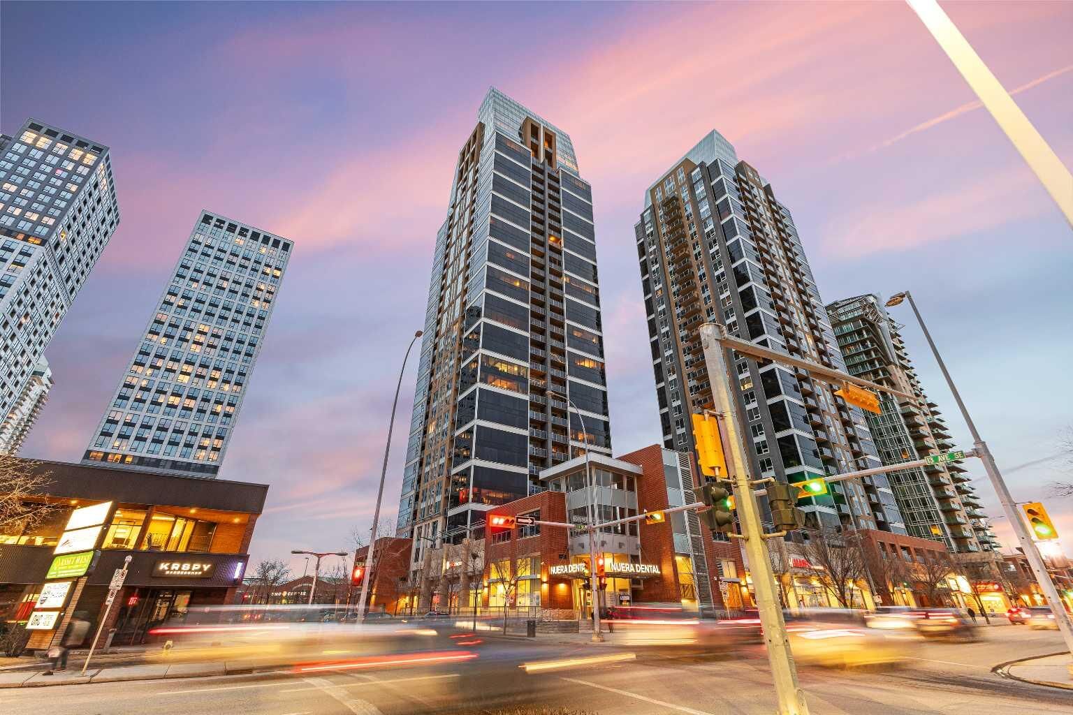 Property Photo: 211 13 Avenue SE 2202 AB T2G 1E1