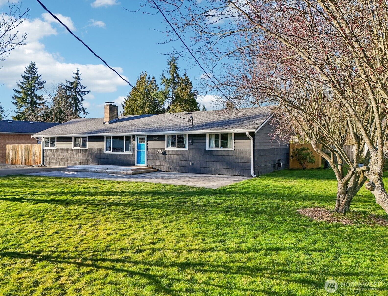 Property Photo: 5023 161st Place SW WA 98026