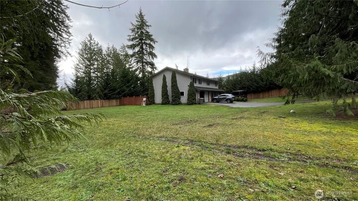 Property Photo:  23525 SE 32nd Way  WA 98029 
