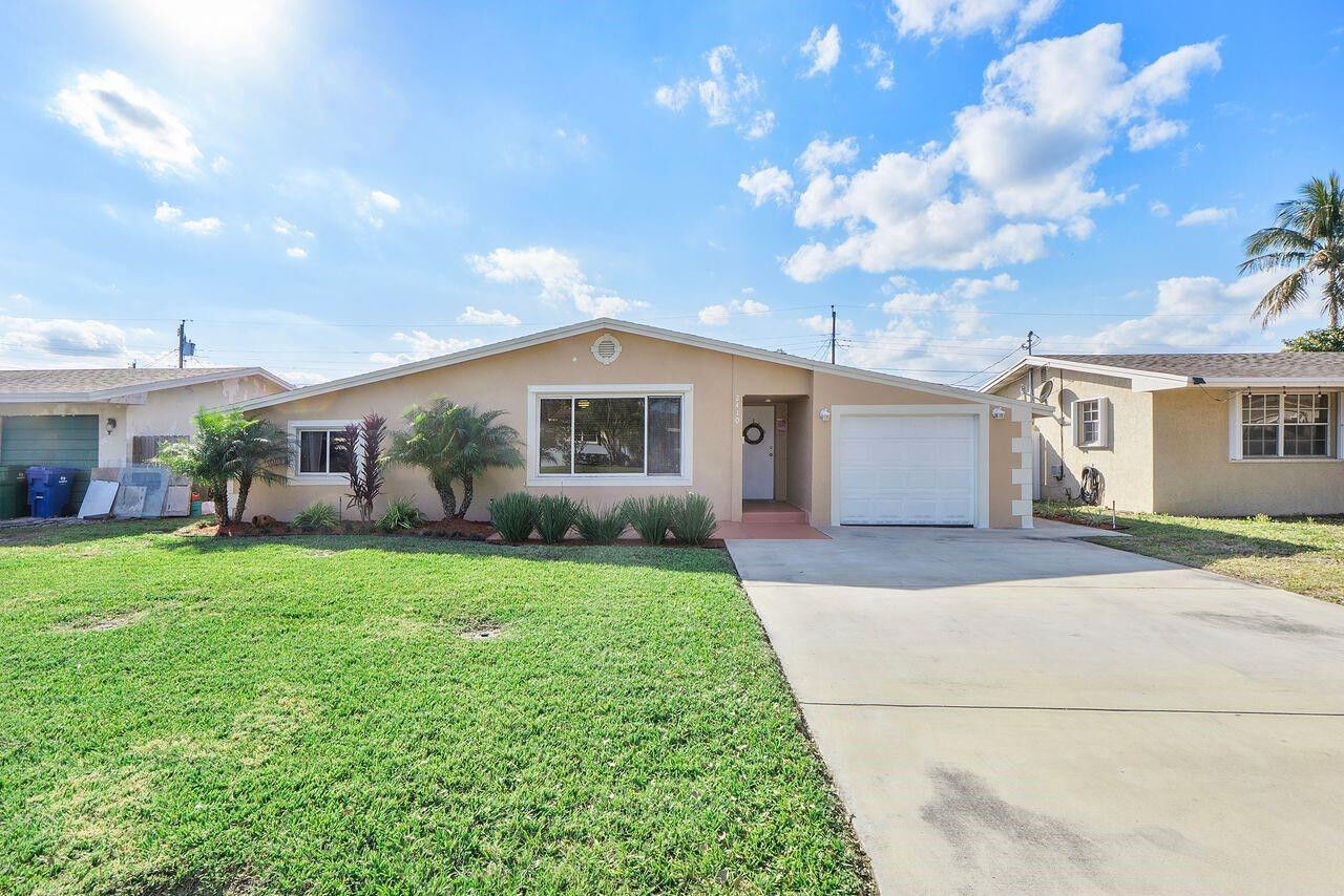 Property Photo:  2410 Montego Drive  FL 33023 