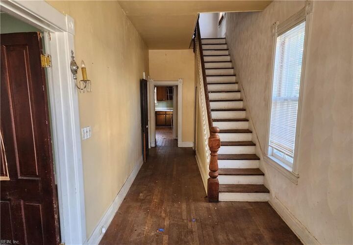 Property Photo: 238 Broad St VA 23707