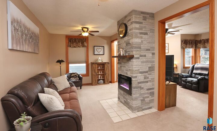 Property Photo:  317 Oak Dr  SD 57030 