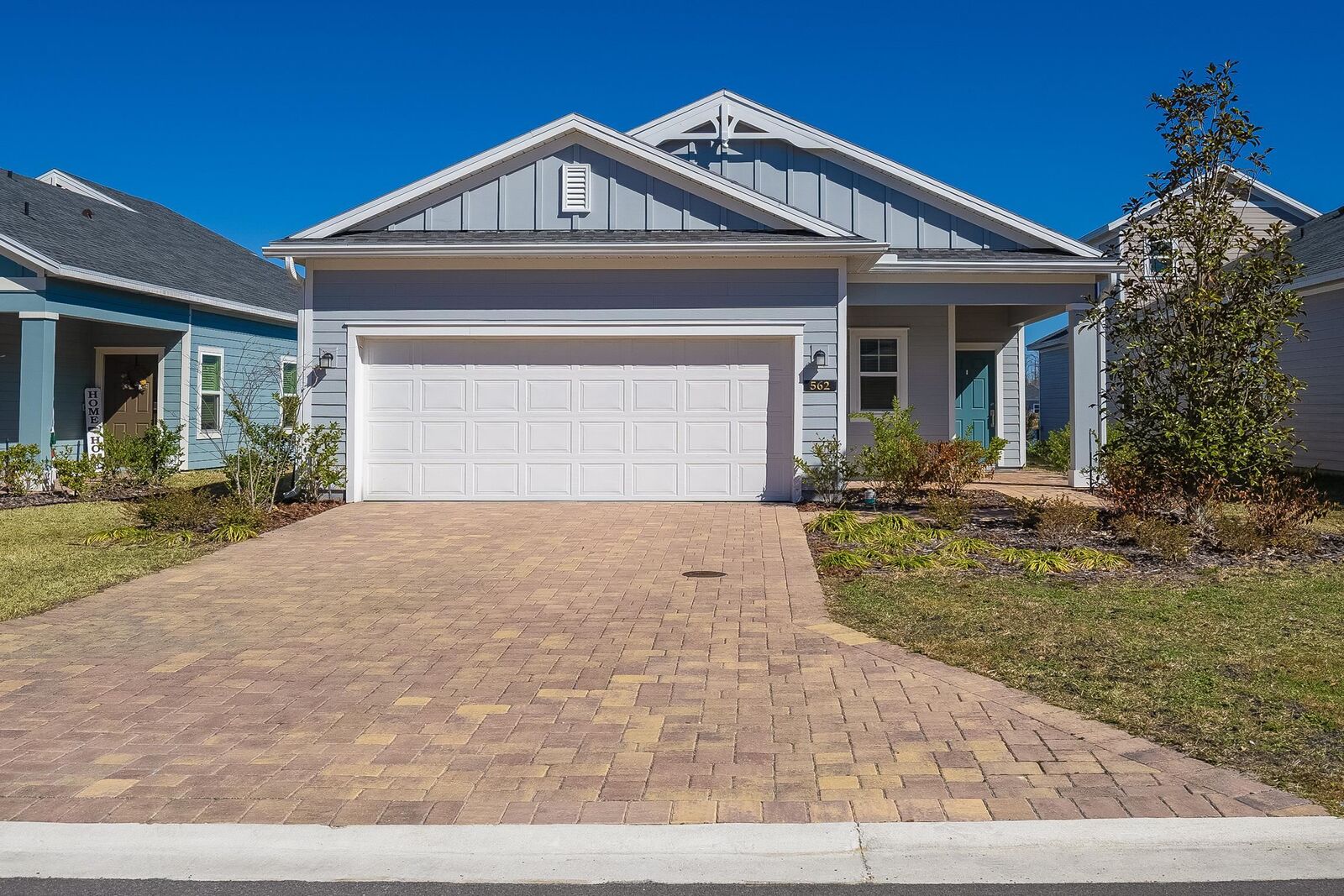 Property Photo:  562 Lake Sinclair St  FL 32084 