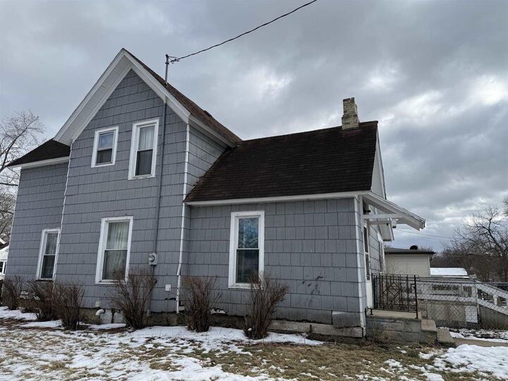 Property Photo: 1052 8th Street WI 53511