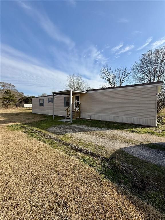 Property Photo: 806 Cole Lane LA 70532