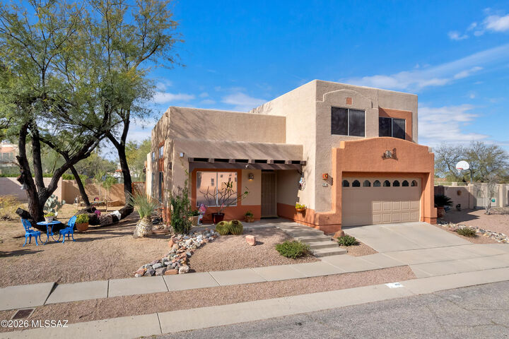 Property Photo:  771 N Hearthside Lane  AZ 85748 