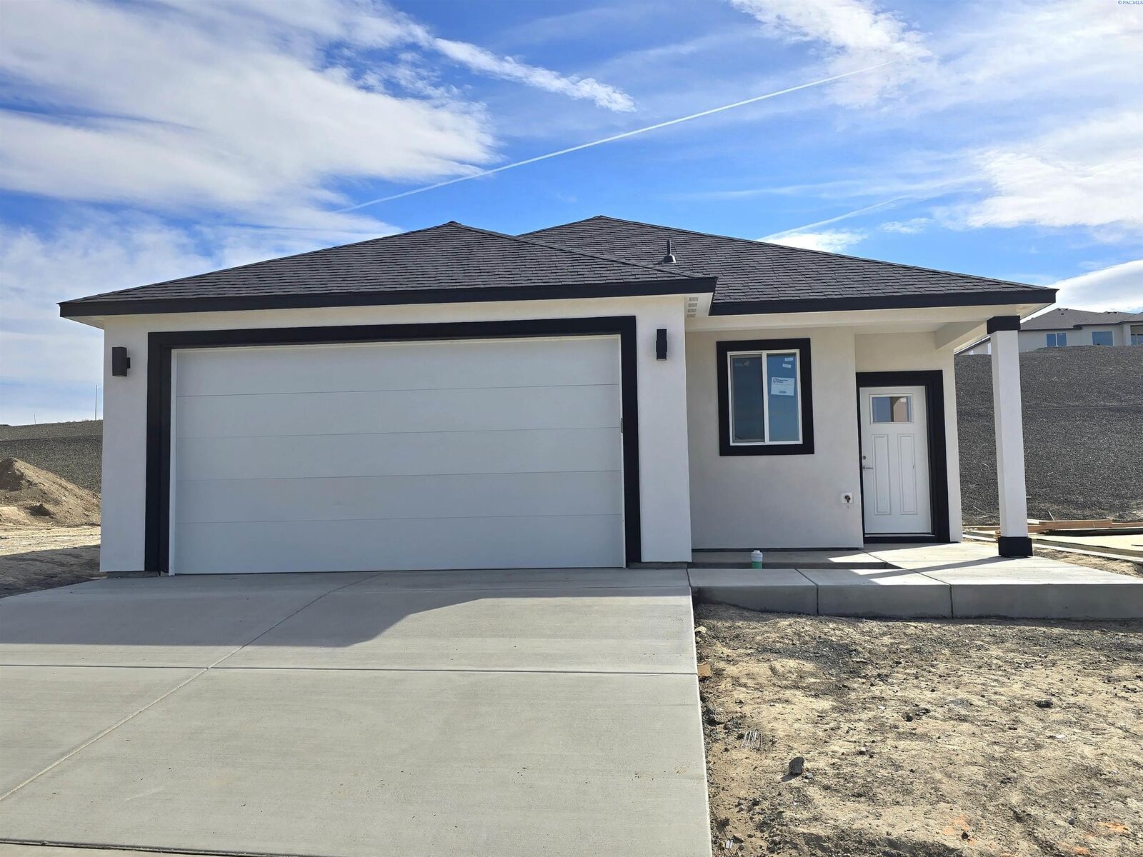 Property Photo:  3649 Nuthatch St  WA 99352 