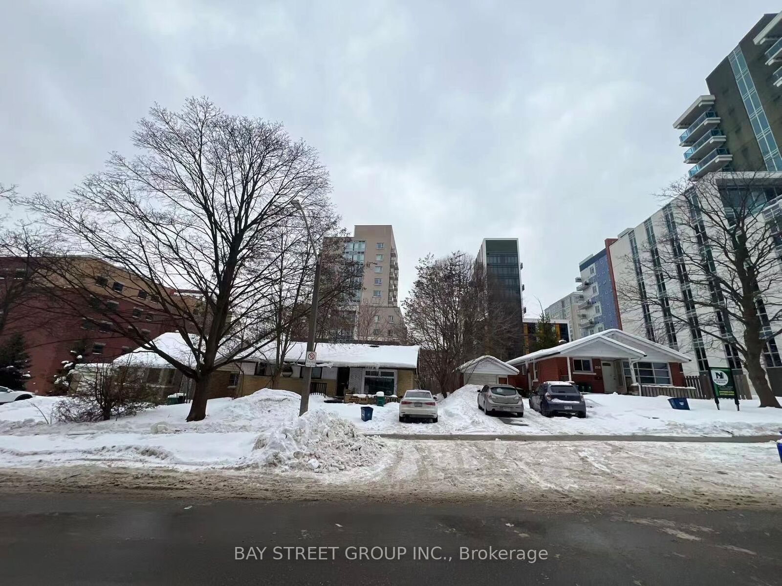 Property Photo: 249 Sunview Street ON N2L 3V8