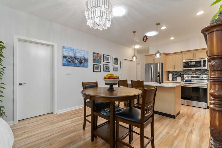 Property Photo:  6373 Shambrook Dr  BC V9Z 1N9 