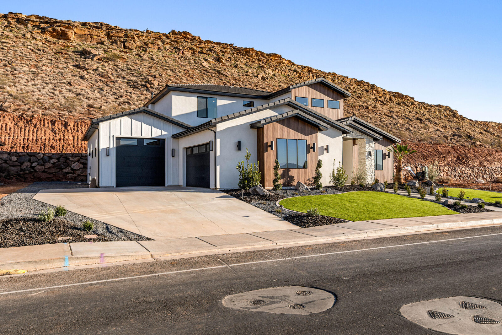 Property Photo:  446 E Weatherby Way  UT 84780 