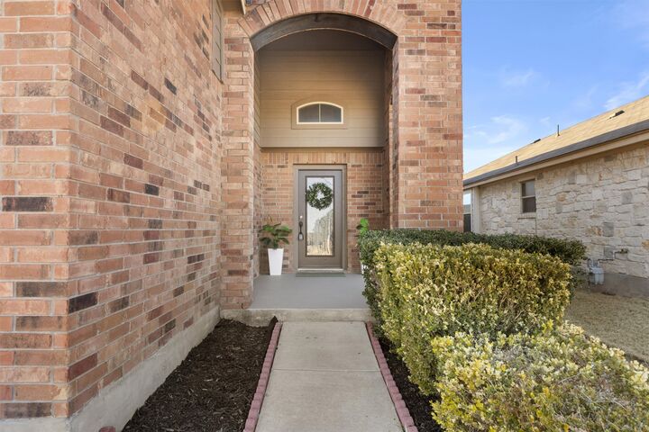 Property Photo:  18120 E Moreto Loop  TX 78660 