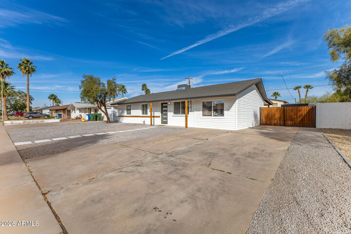 Property Photo: 622 E Papago Drive AZ 85288