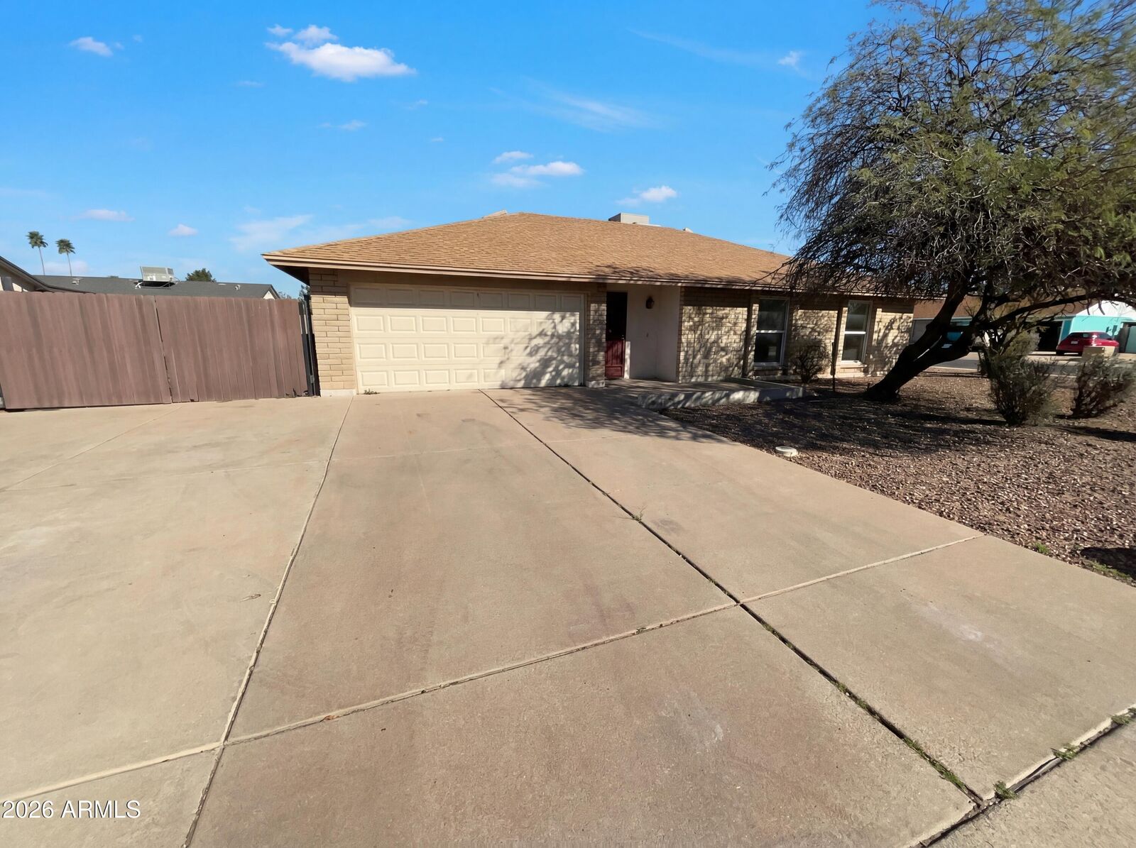 Property Photo: 4902 W Windrose Drive AZ 85304