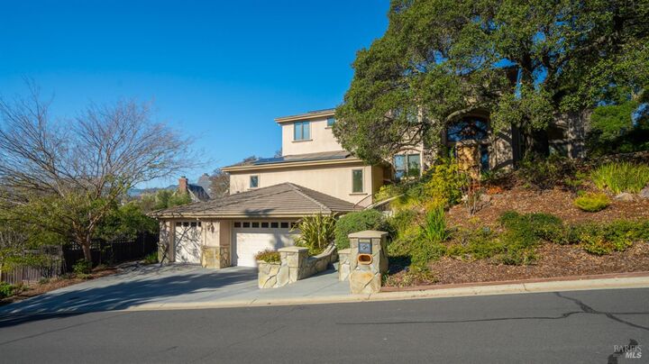 Property Photo:  5304 Ravenridge Place  CA 94534 