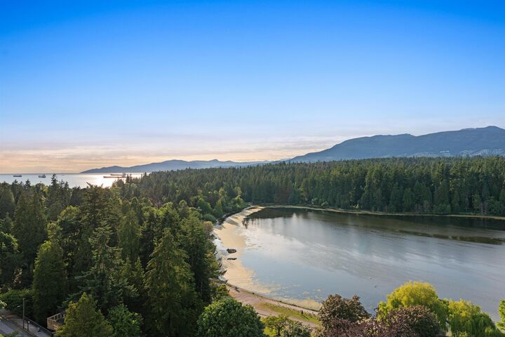 Property Photo: 845 Chilco Street 1501 BC V6G 2R2