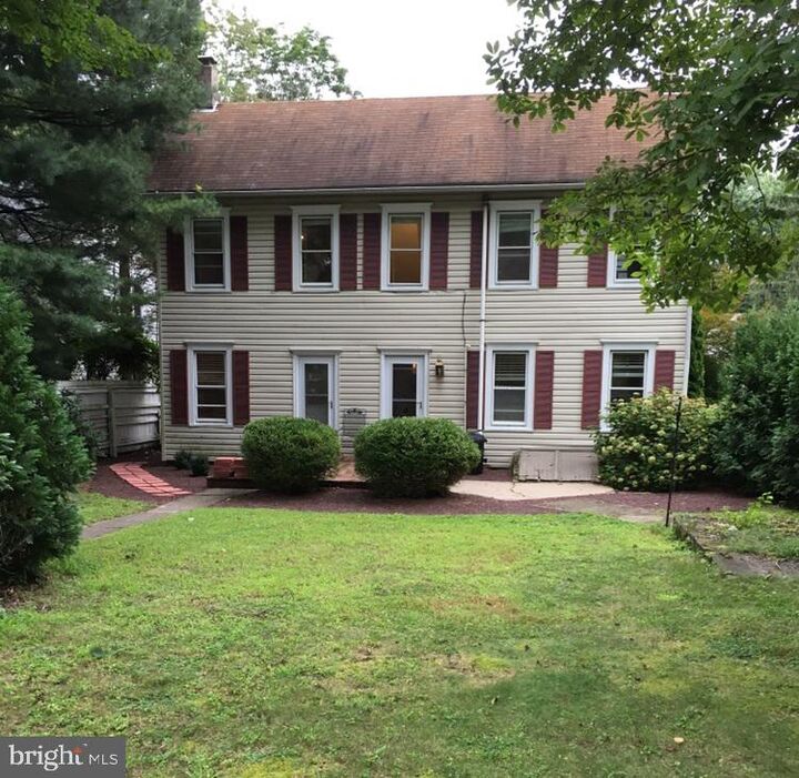 Property Photo:  433 Easton Road  PA 18077 
