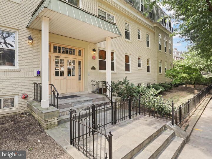 Property Photo: 1300 Taylor Street NW 4 DC 20011