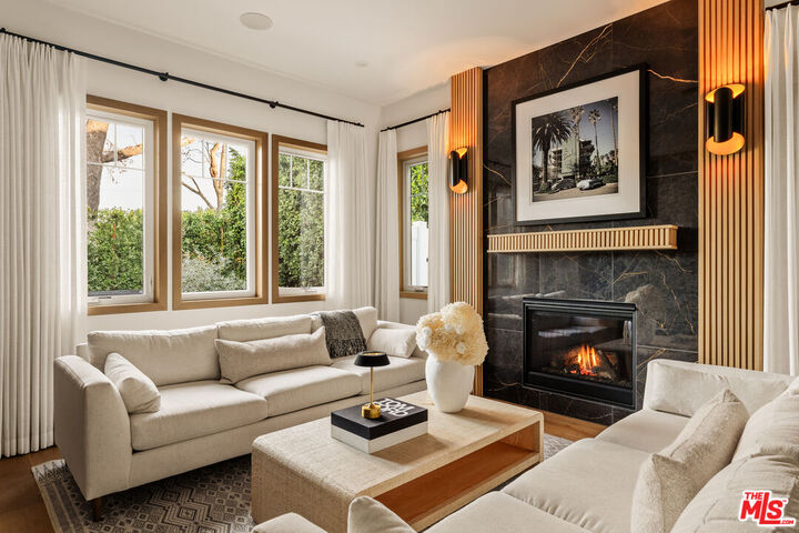 Property Photo: 4163 Sunnyslope Ave CA 91423