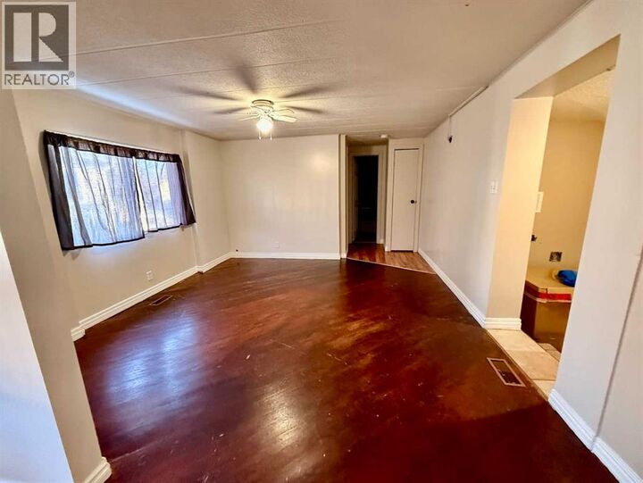 Property Photo: 1609 14 Street AB T9W 1K9