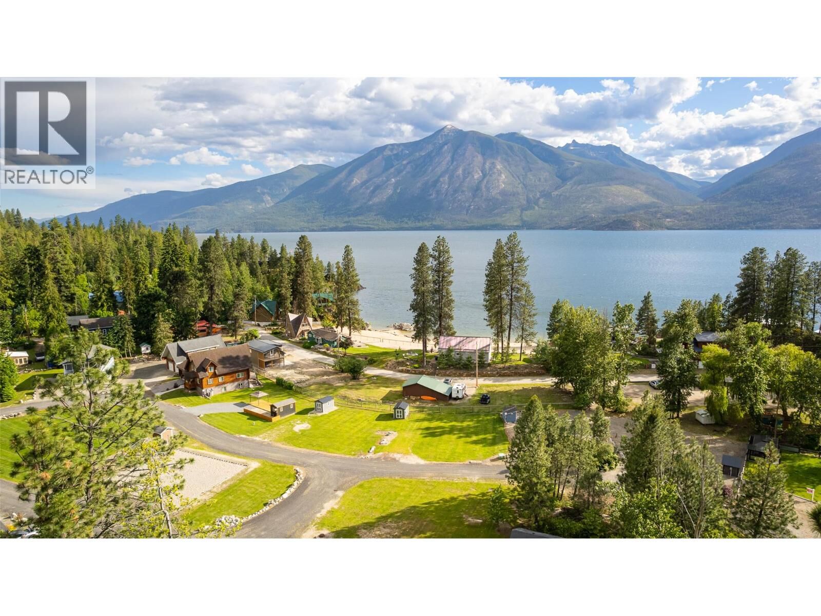 Photo de la propriété: 290 Laguna Crescent BC V0B 1A1