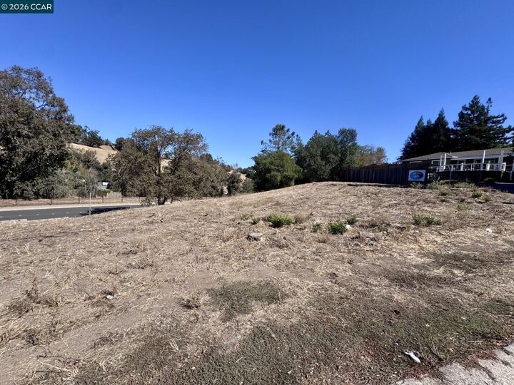 Property Photo: Gladys Court CA 94549