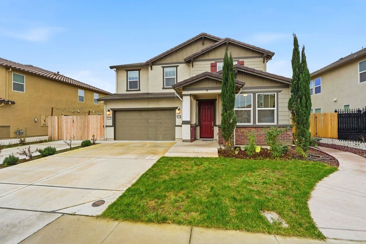 Property Photo:  1444 Meridian St  CA 95337 