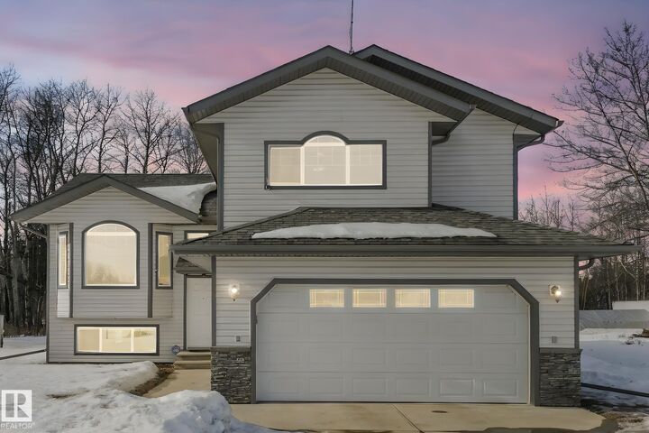 Property Photo:  58016 RR 214  AB T0A 3J0 