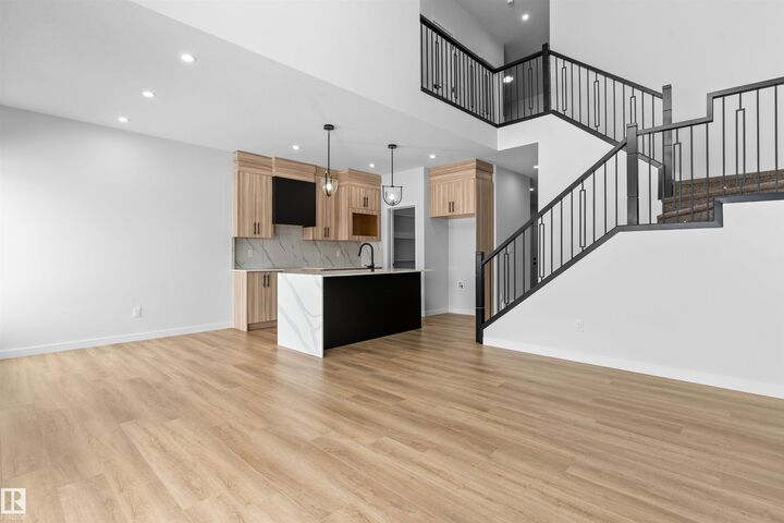 Property Photo:  116 25 Street SW  AB T6X 3K3 