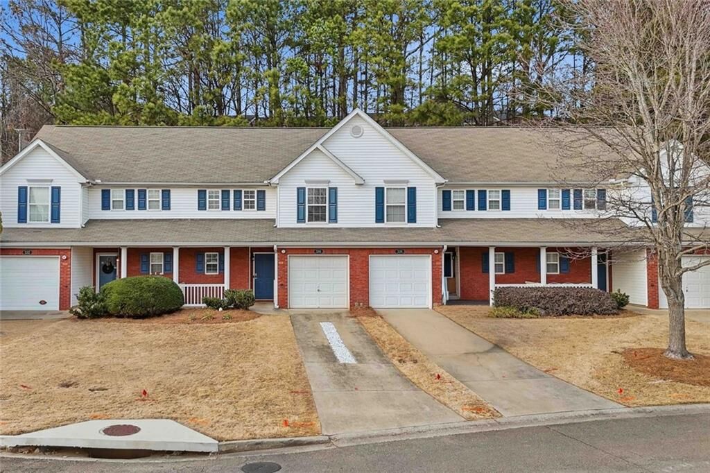 Property Photo: 330 Cottonwood Creek Circle GA 30114