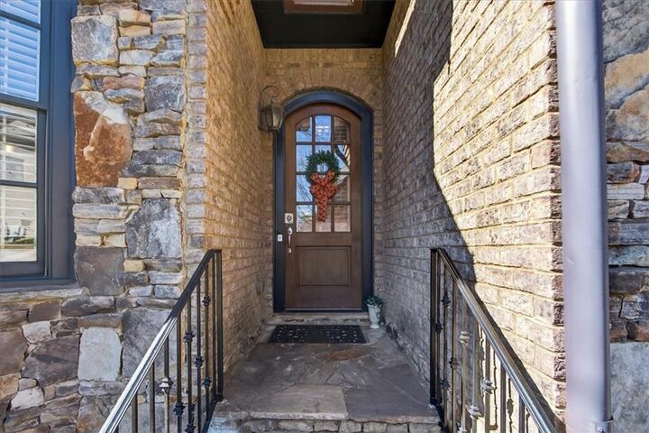 Property Photo:  1812 Buckhead Valley Lane NE  GA 30324 