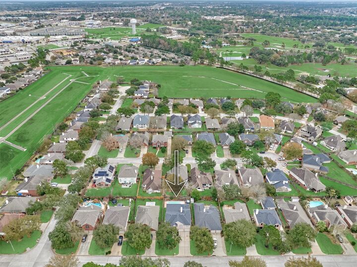 Property Photo: 20938 Thistleberry Lane TX 77379