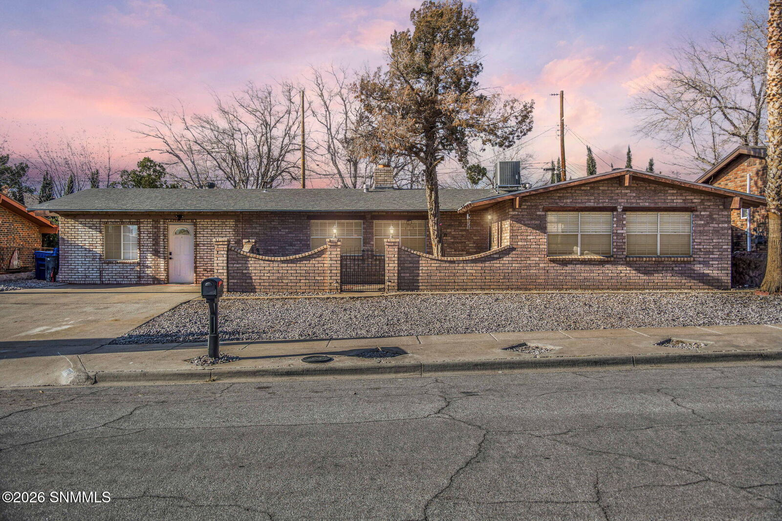 Property Photo:  1015 Ferndale Drive  NM 88005 
