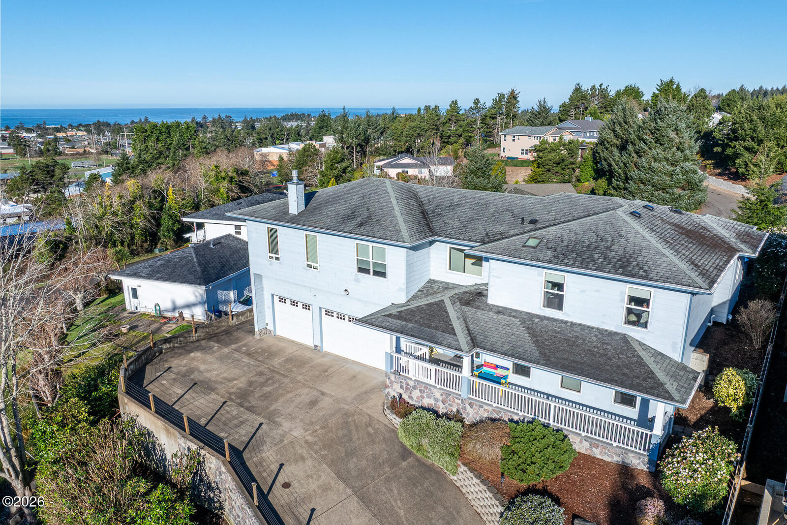 Property Photo: 1015 NE 7th Street OR 97365