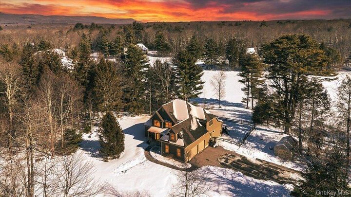 Property Photo:  50 Meghan Court  NY 12566 