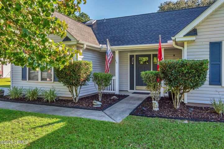 Property Photo:  6 Shiney Leaf Court  SC 29907 