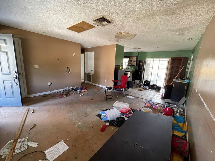 Property Photo: 2710 Lakewood Lane FL 32726