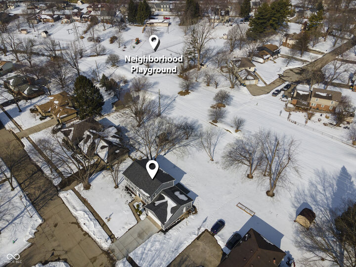 Property Photo:  1104 Woodbridge Lane  IN 46260 