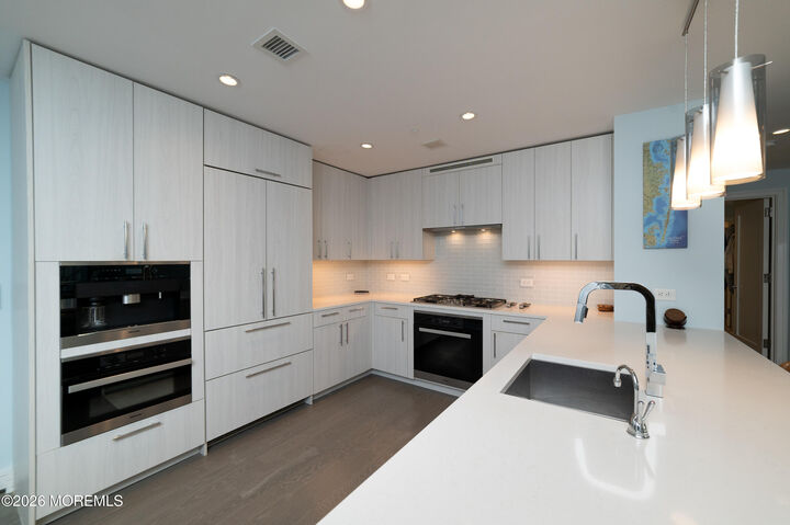 Property Photo:  30 Melrose Terrace 208  NJ 07740 