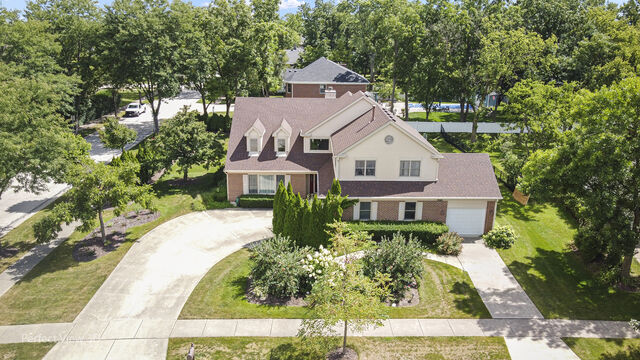 Property Photo:  2833 Whispering Oaks Drive  IL 60089 