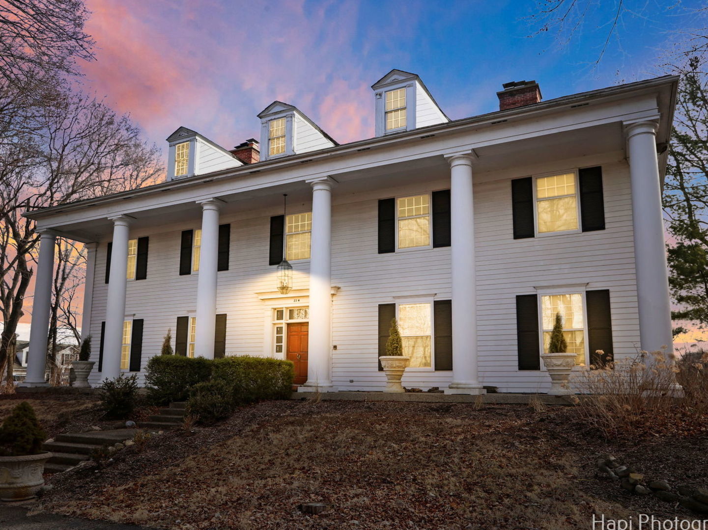 Property Photo: 23 W County Line Road IL 60010