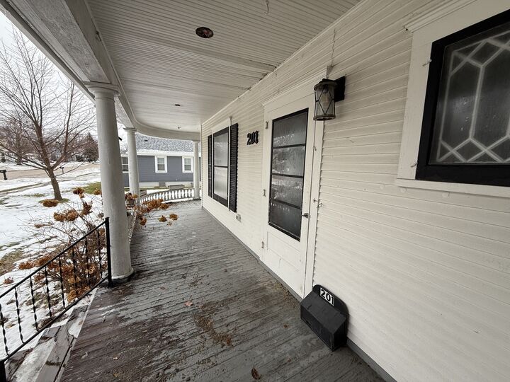 Property Photo: 201 S Elida Street IL 61088