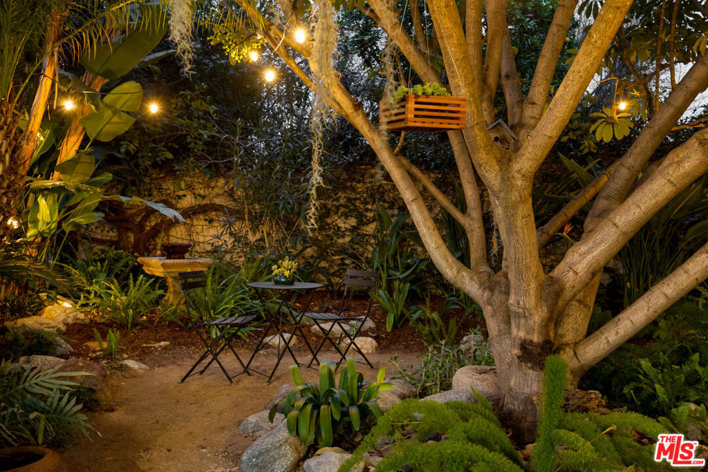 Property Photo:  1351 Montecito Circle  CA 90031 