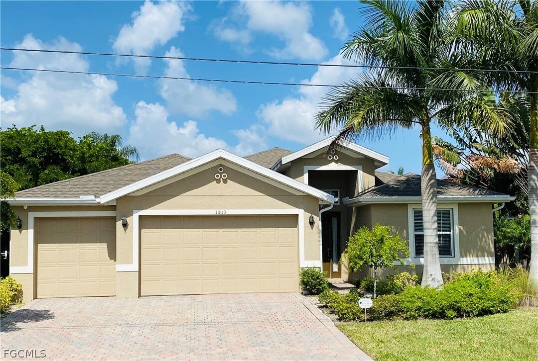 Property Photo: 2108 SW 28th Terrace FL 33914