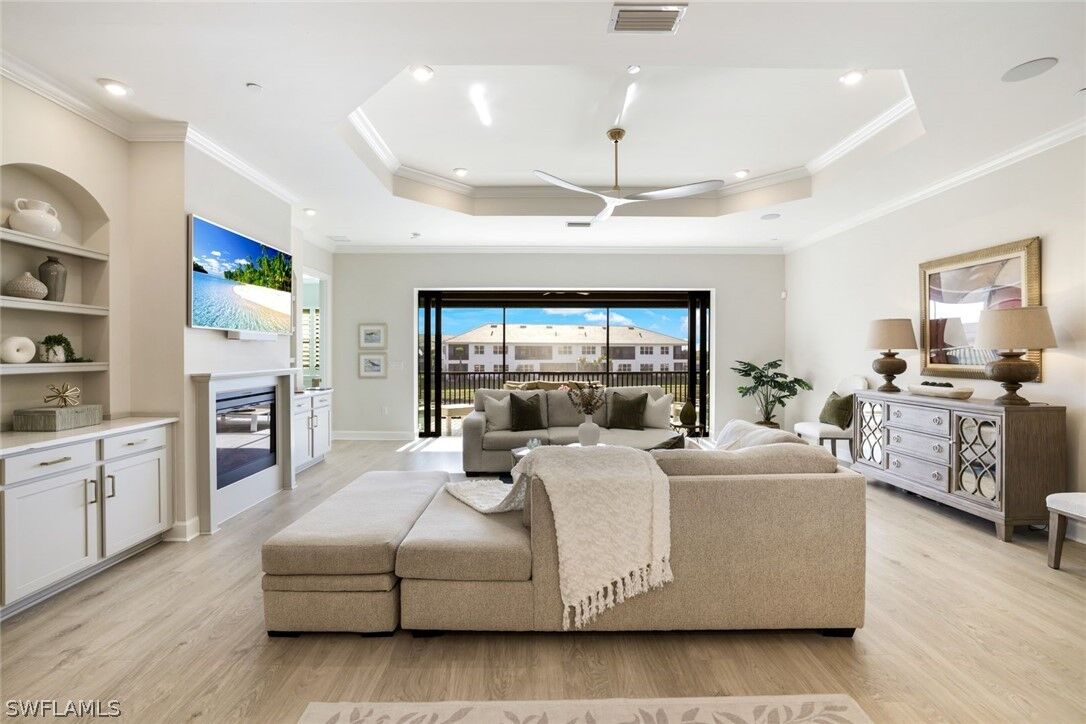 Property Photo: 15336 Lucerna Street 203 FL 34114