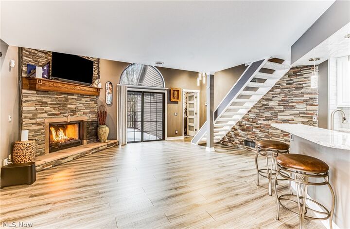 Property Photo:  4032 Saint Andrews Court 1  OH 44406 