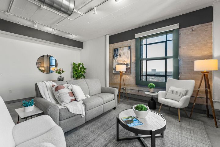Property Photo:  2929 Chicago Avenue 907  MN 55407 